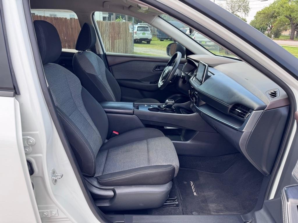 Nissan Rogue  2022