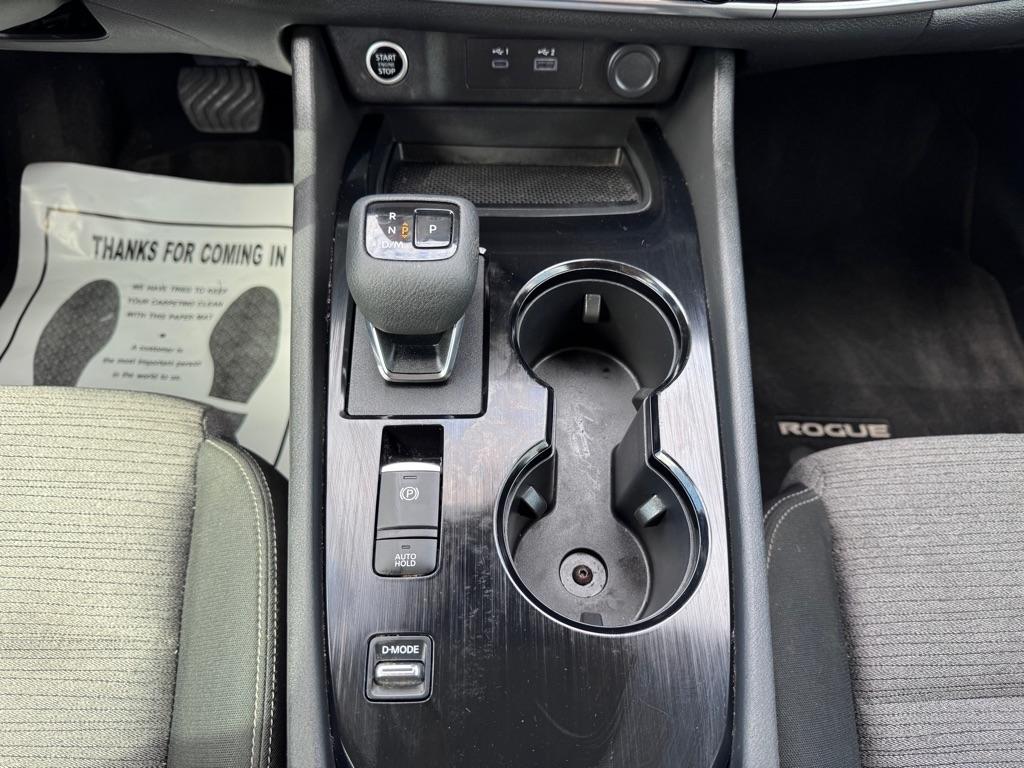 Nissan Rogue  2022