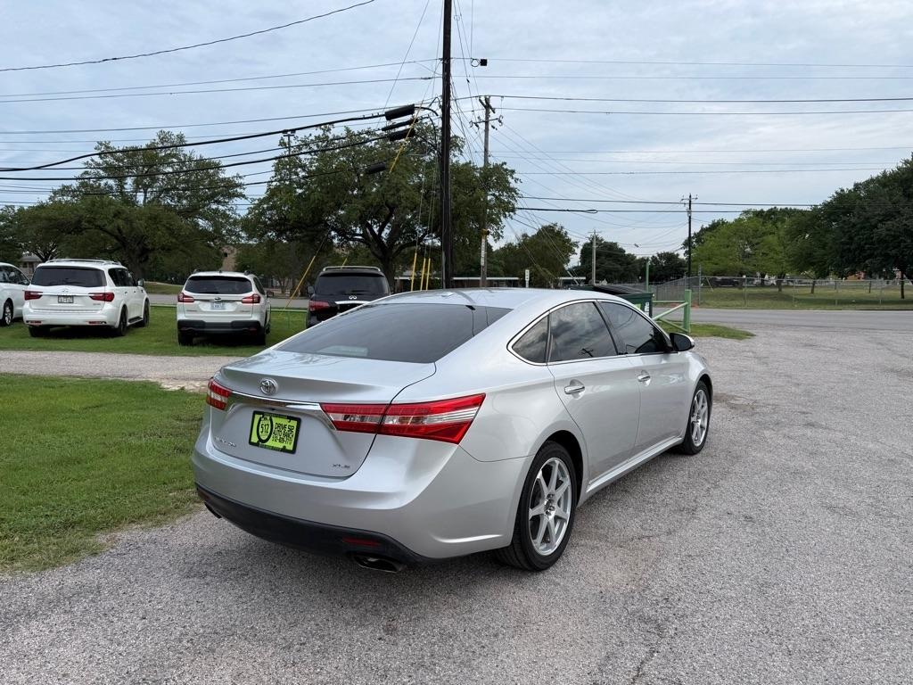 Toyota Avalon  2013