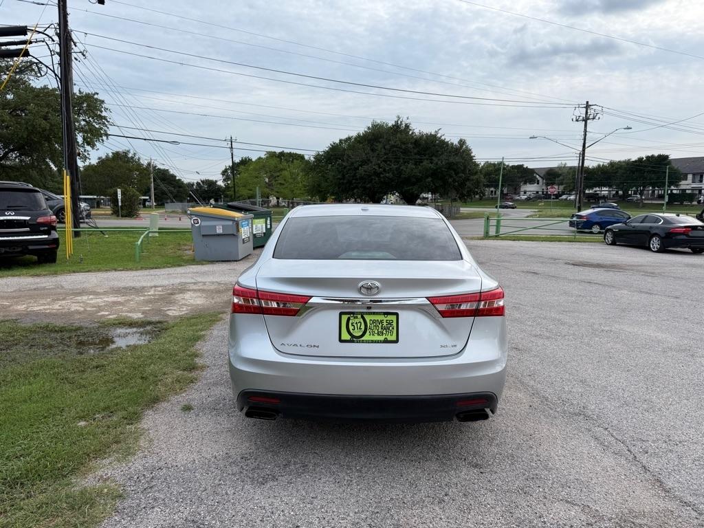 Toyota Avalon  2013