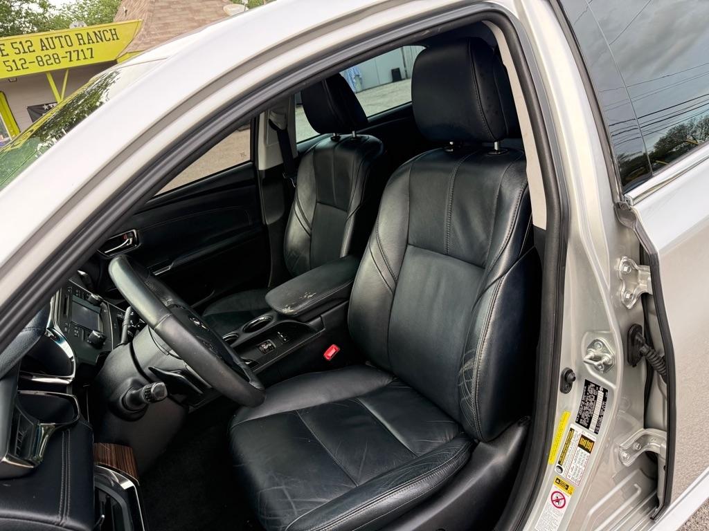Toyota Avalon  2013
