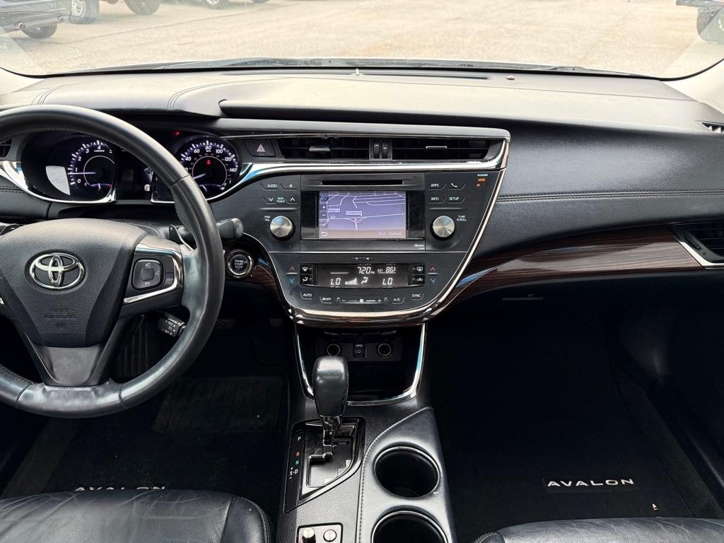 Toyota Avalon  2013