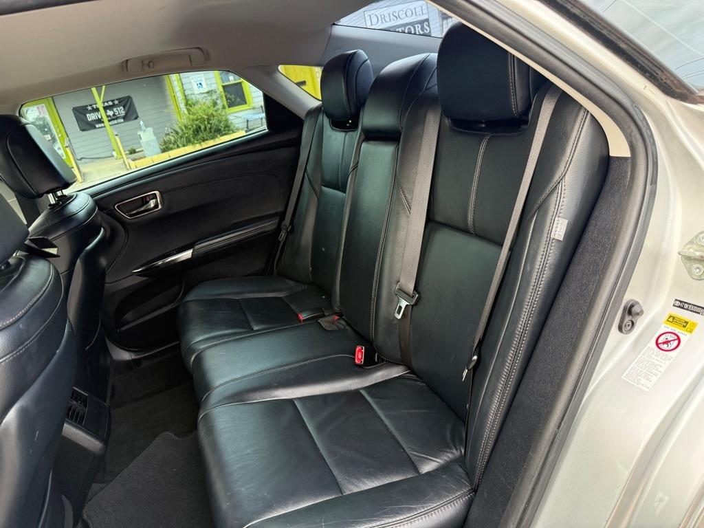 Toyota Avalon  2013
