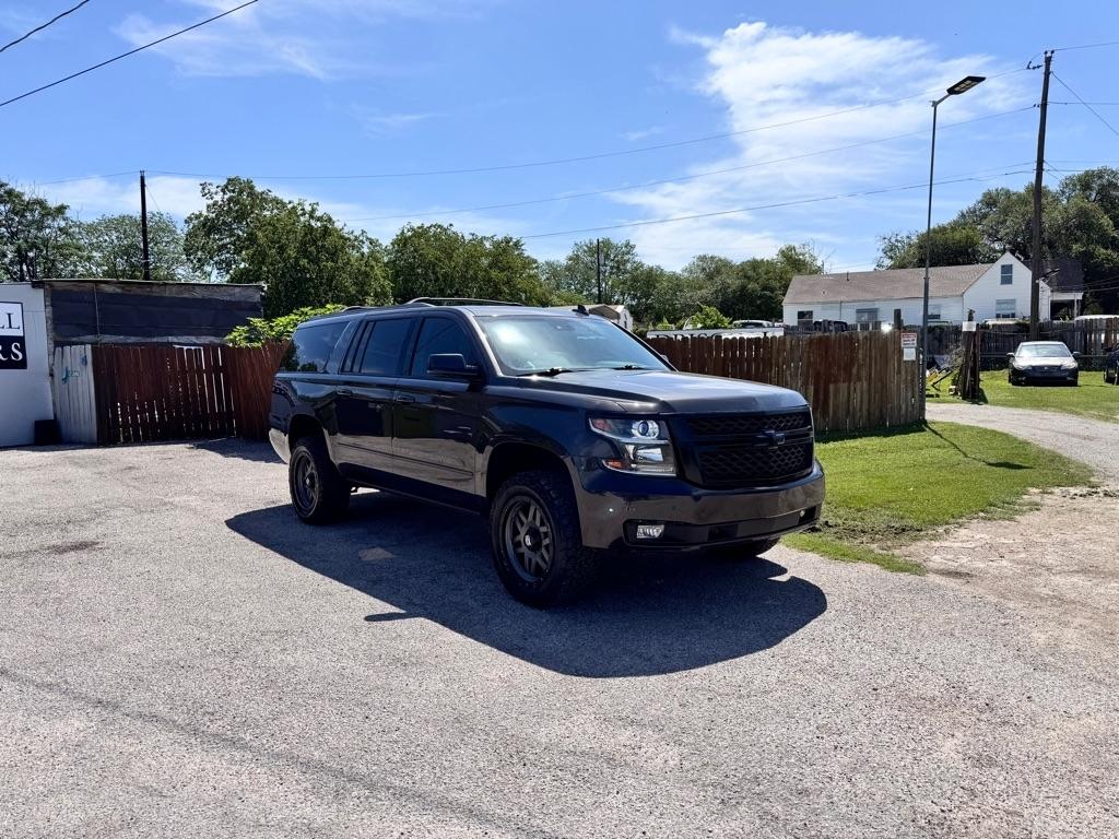 Chevrolet Suburban  2017