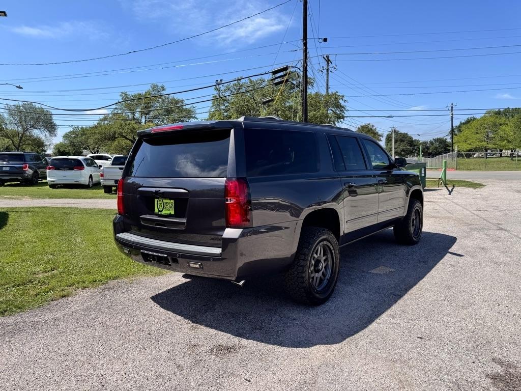 Chevrolet Suburban  2017
