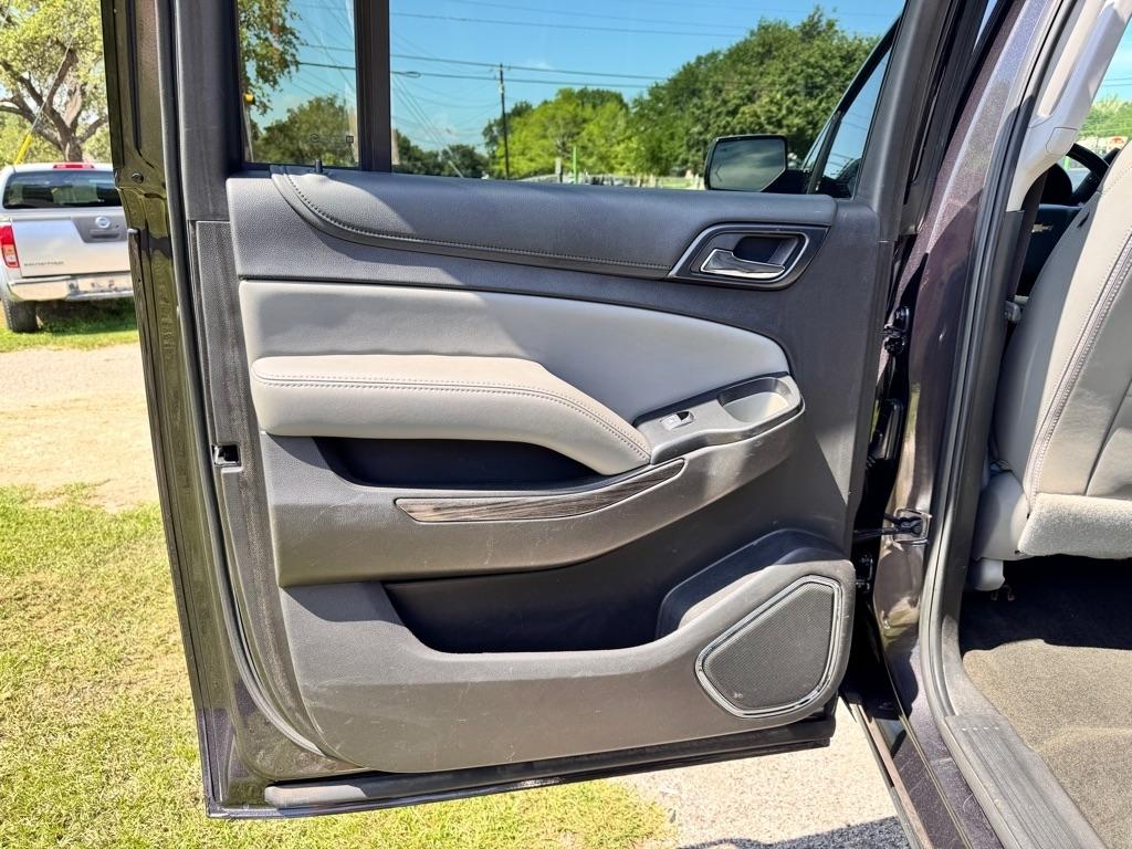 Chevrolet Suburban  2017
