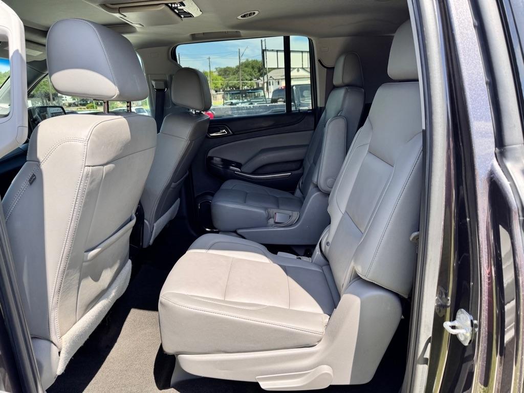 Chevrolet Suburban  2017