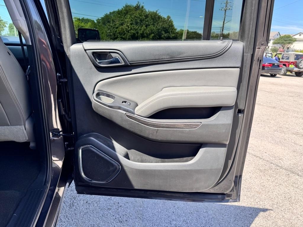 Chevrolet Suburban  2017