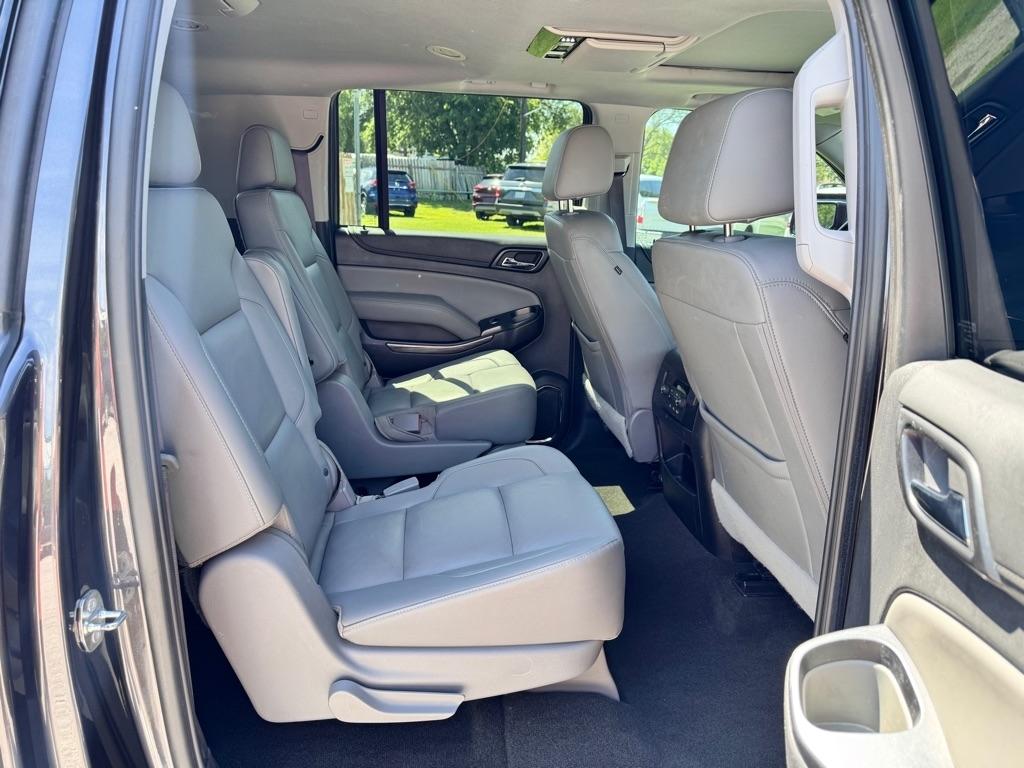 Chevrolet Suburban  2017