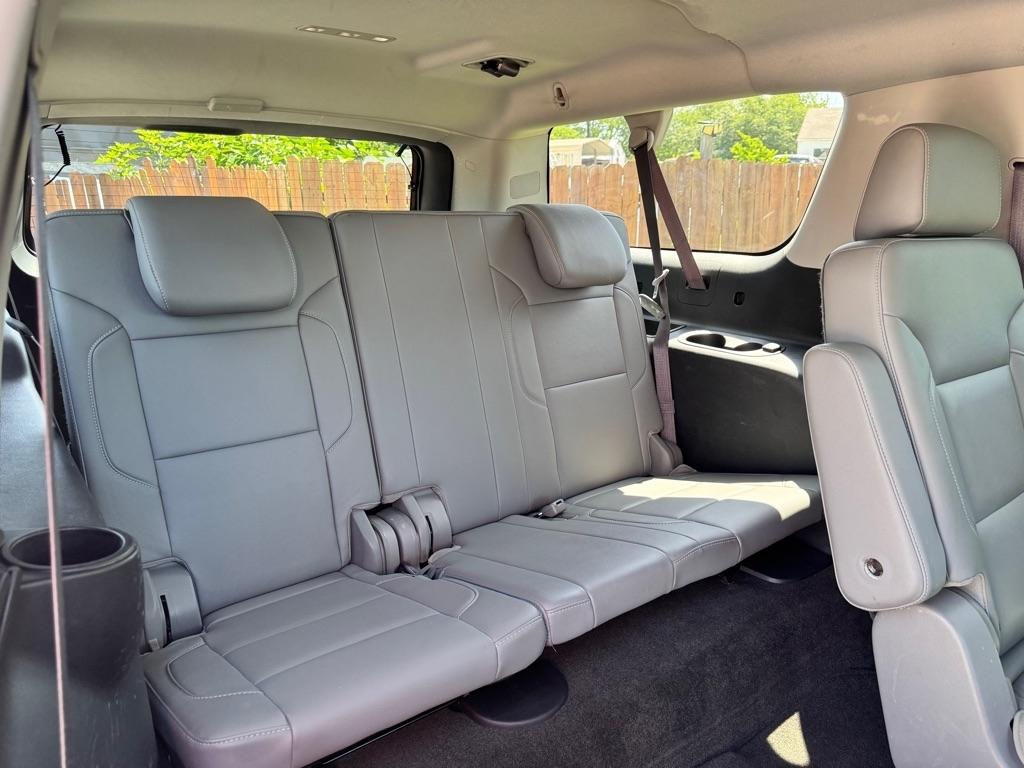 Chevrolet Suburban  2017