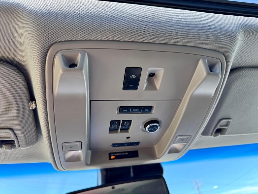 Chevrolet Suburban  2017