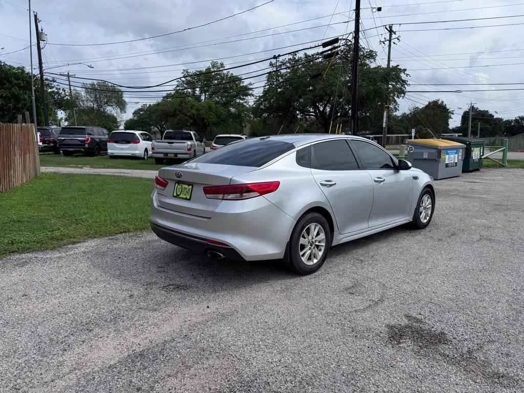 Kia Optima  2016
