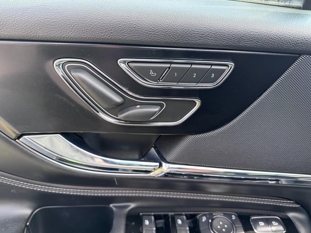 Lincoln MKC  2019