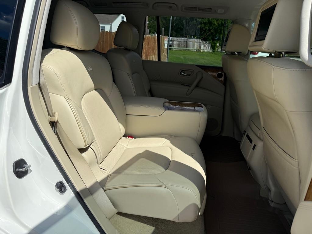 Infiniti QX56  2013