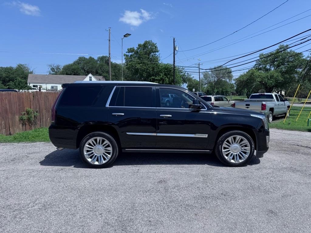 Cadillac Escalade  2016