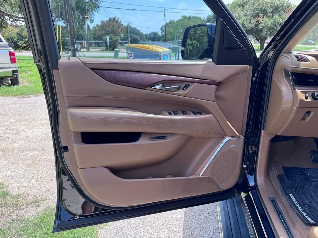 Cadillac Escalade  2016