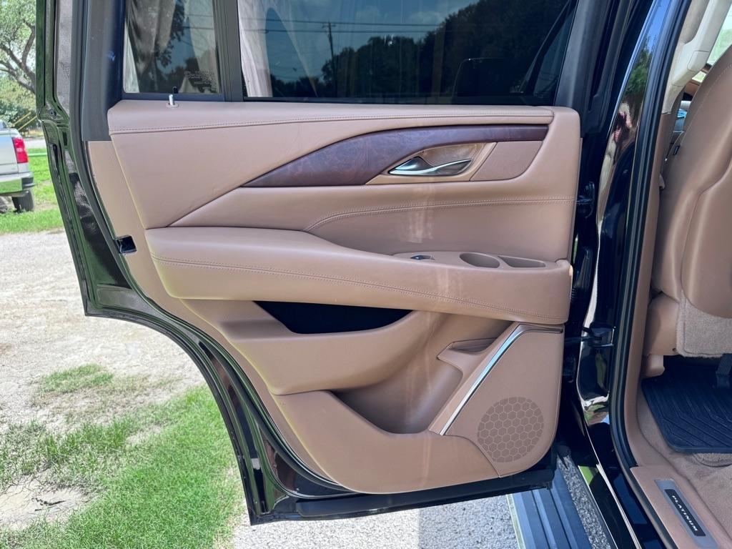 Cadillac Escalade  2016