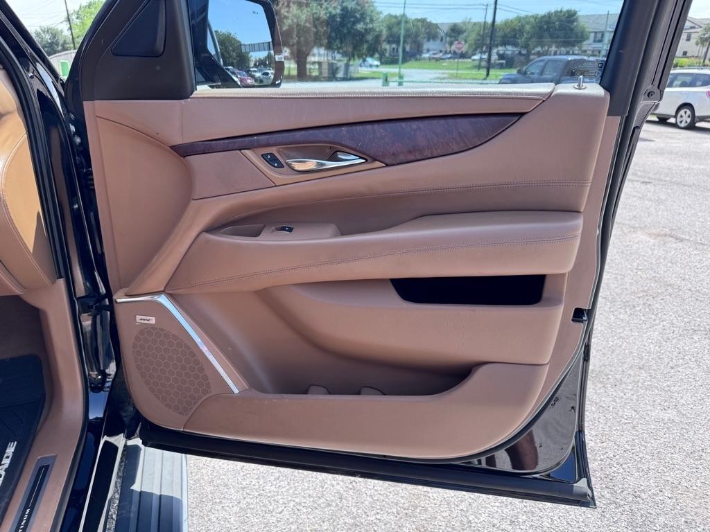 Cadillac Escalade  2016