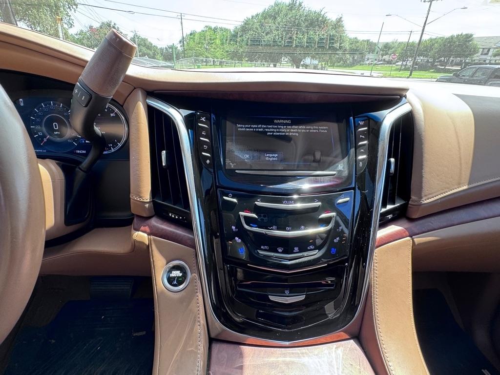 Cadillac Escalade  2016