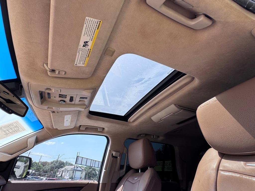Cadillac Escalade  2016