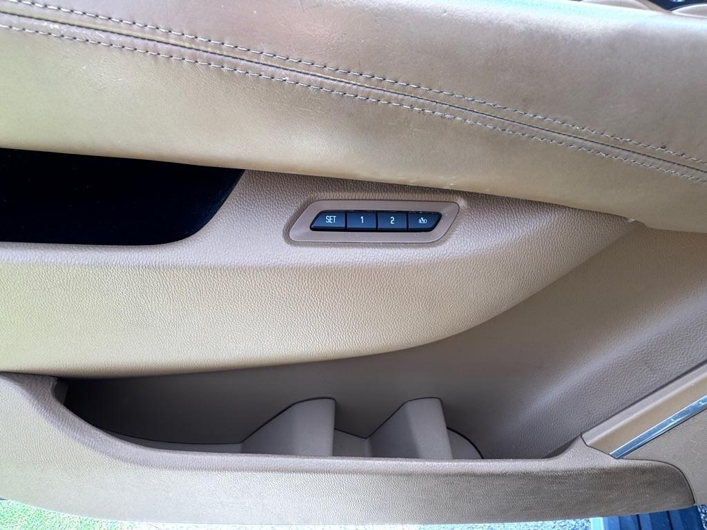 Cadillac Escalade  2016