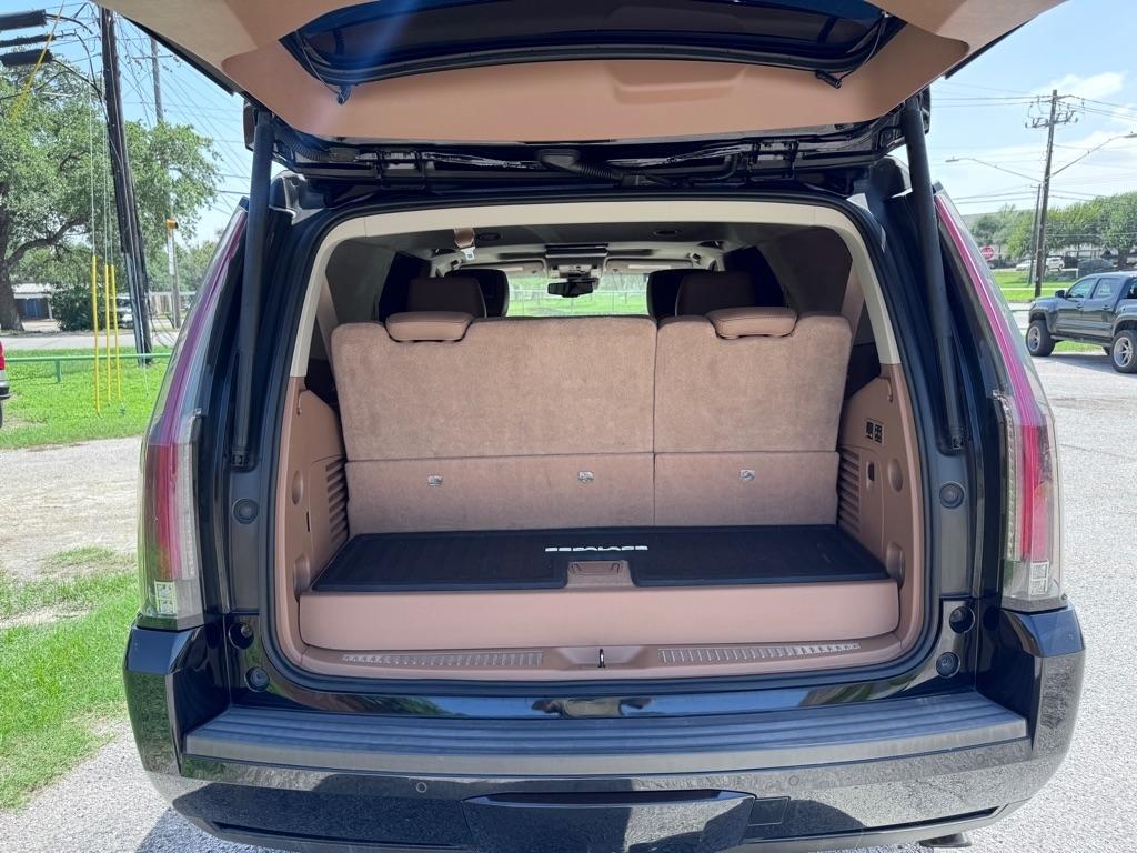Cadillac Escalade  2016