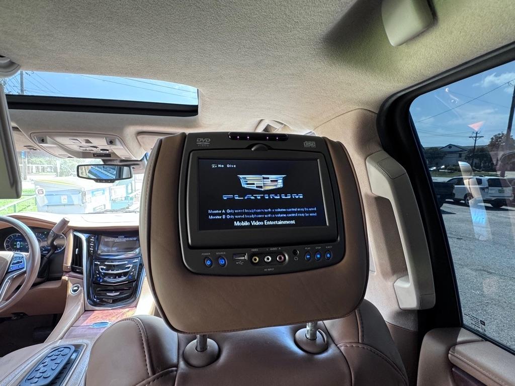Cadillac Escalade  2016