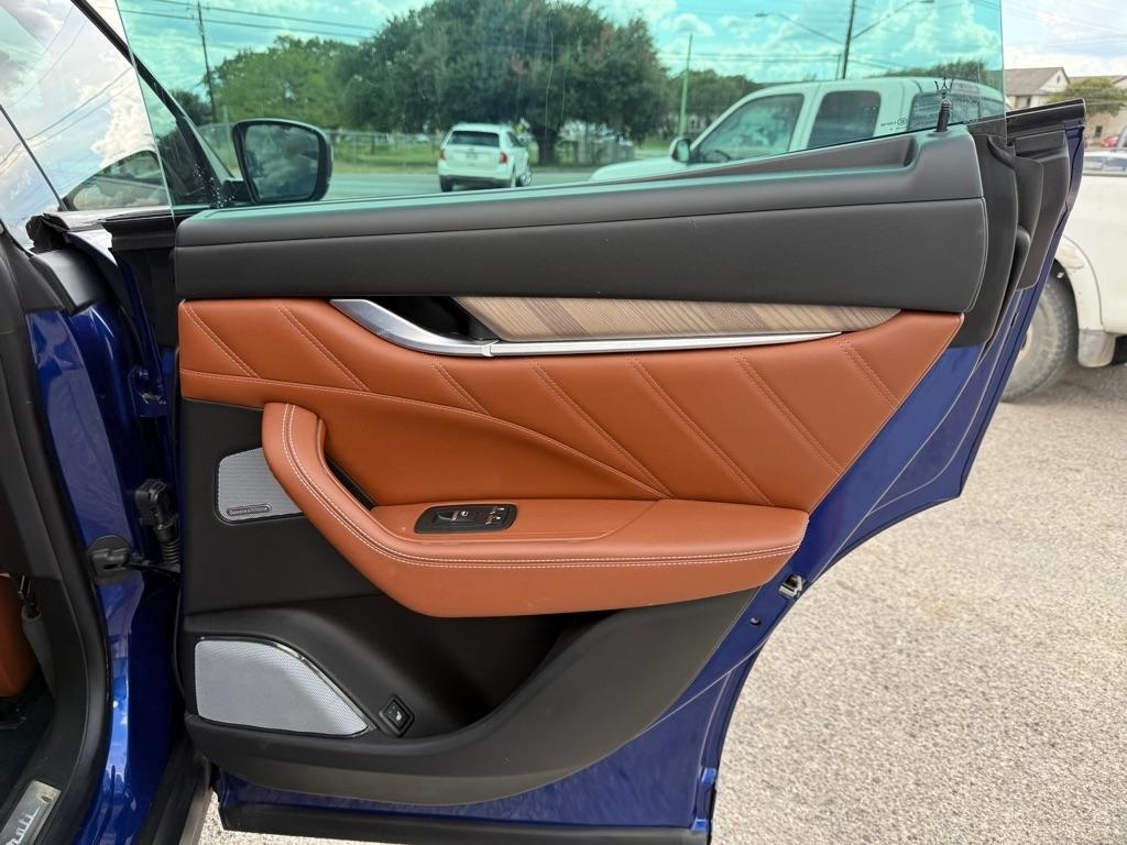 Maserati Levante  2019