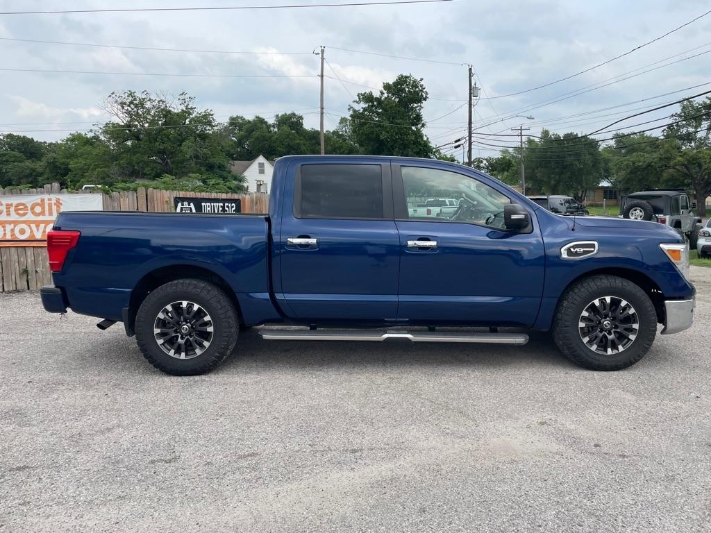 Nissan Titan  2017