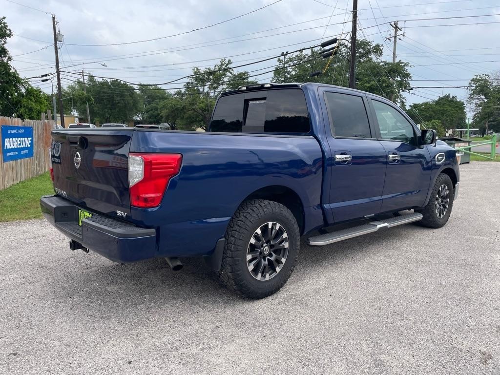 Nissan Titan  2017