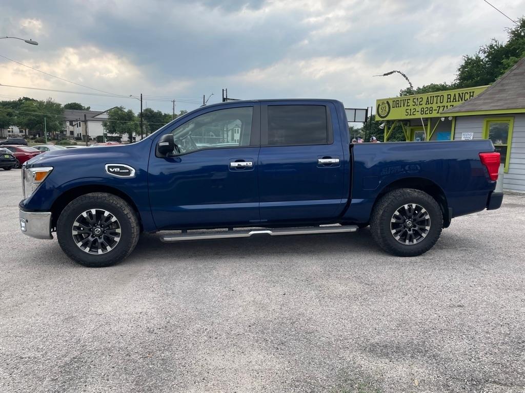 Nissan Titan  2017
