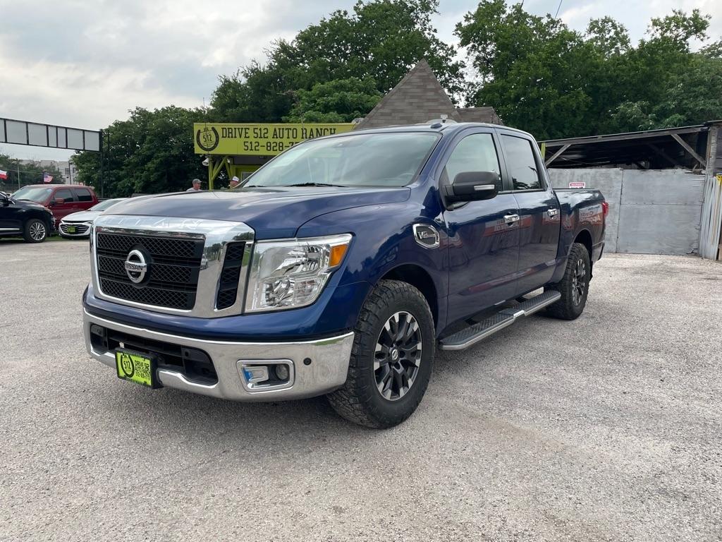 Nissan Titan  2017
