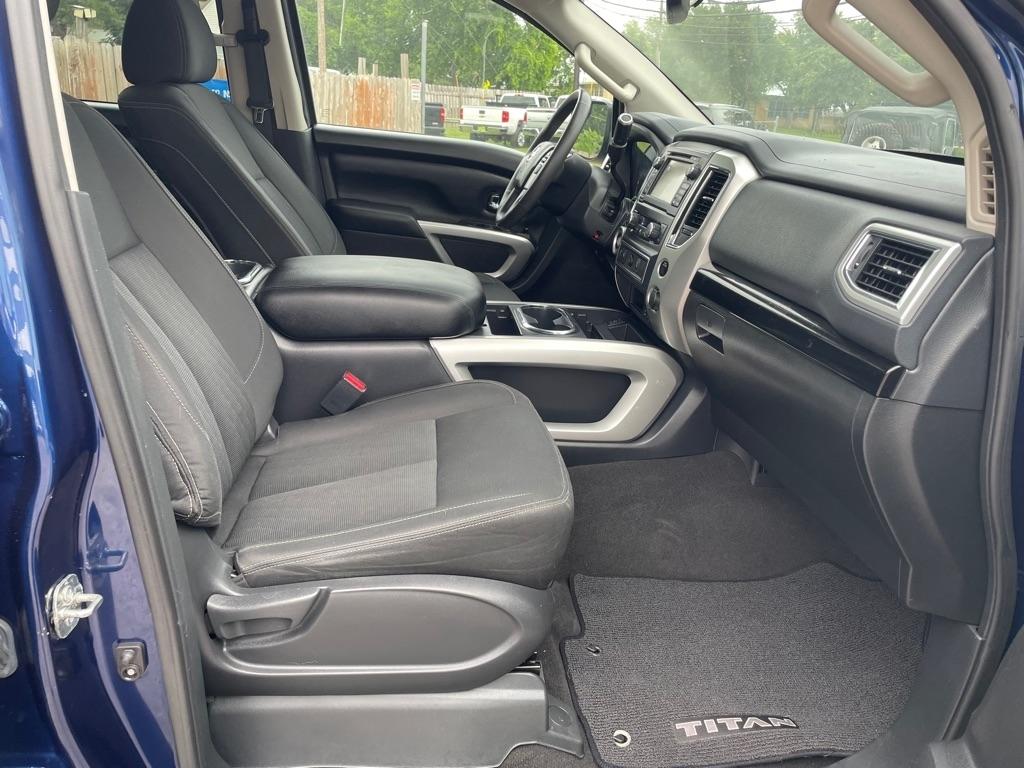 Nissan Titan  2017
