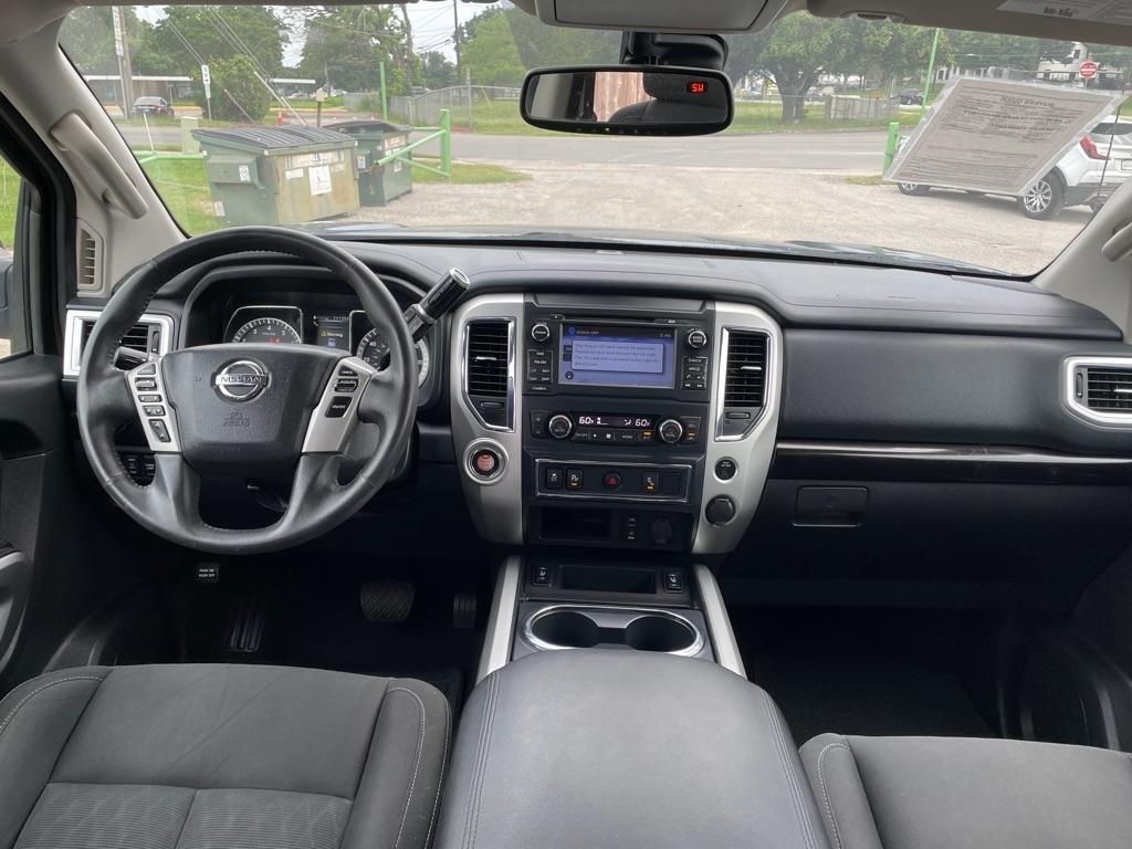 Nissan Titan  2017