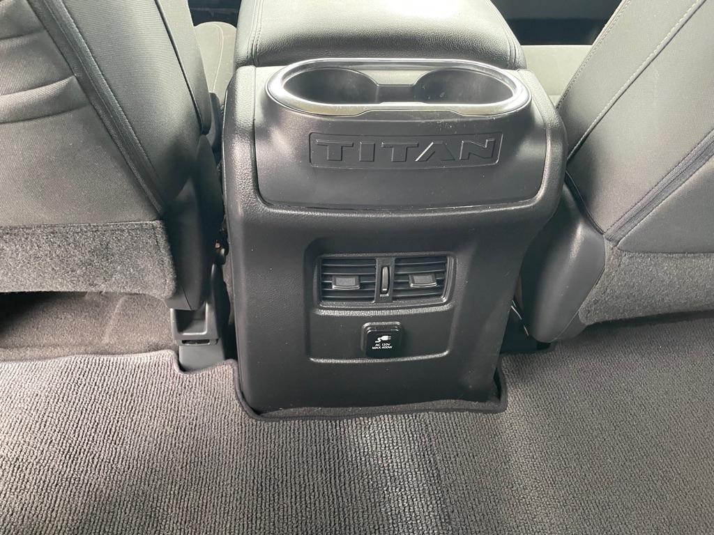 Nissan Titan  2017