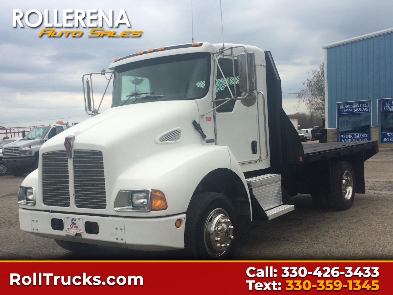 Used 2004 Kenworth T300 Flatbed for Sale in East Palestine OH 44413