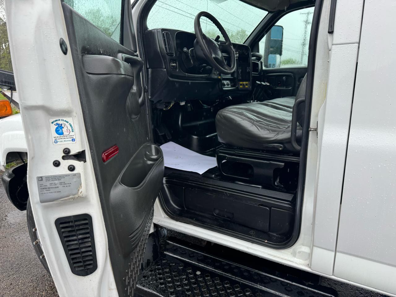 Chevrolet CC5500 Crew Cab 2WD 2007