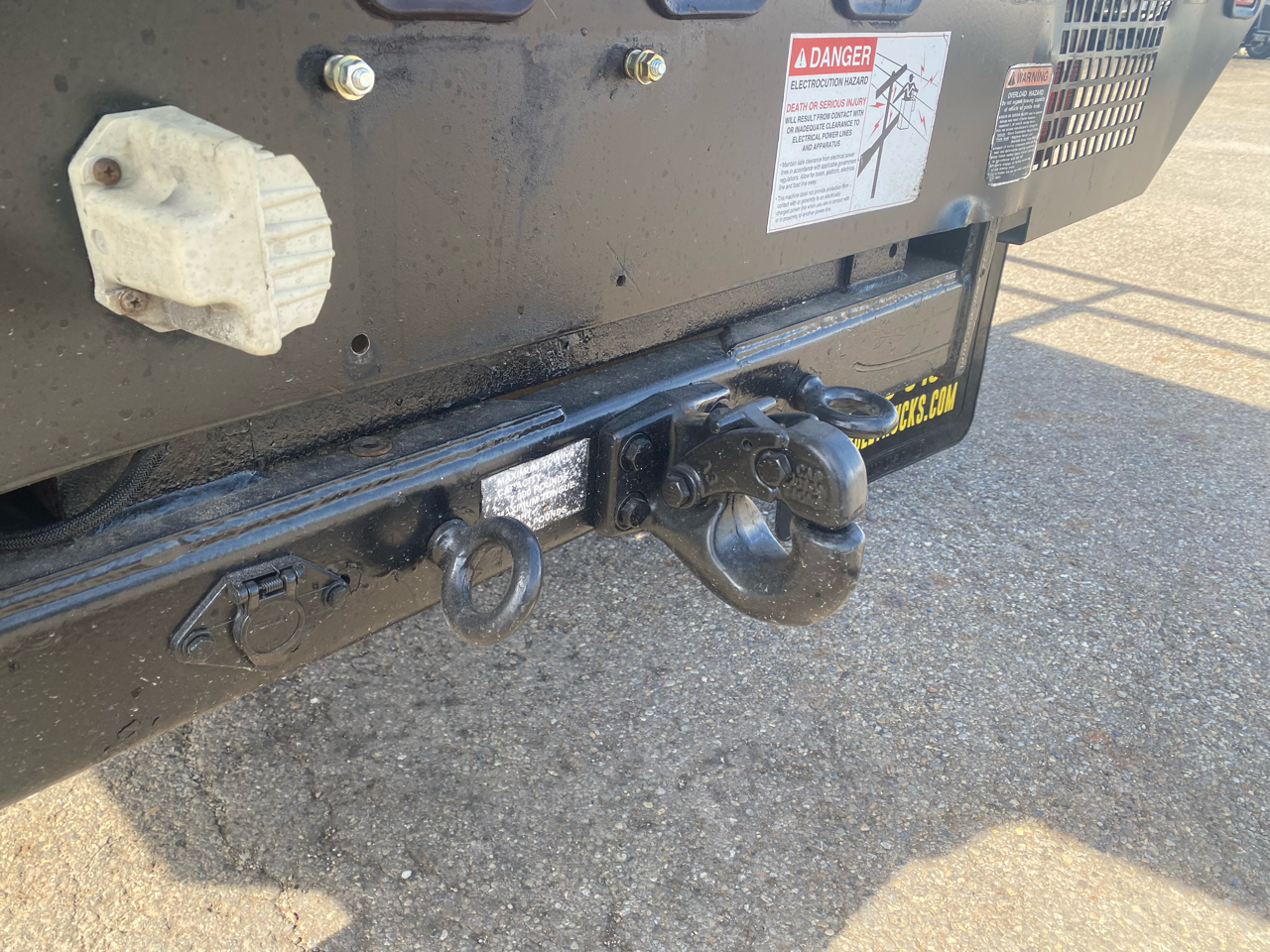 Ford Super Duty F-550 DRW 4WD Reg Cab 141" WB 60" CA XLT 2011 Ford Super Duty F-550 DRW 4WD Reg Cab 141" WB 60" CA XLT 2011