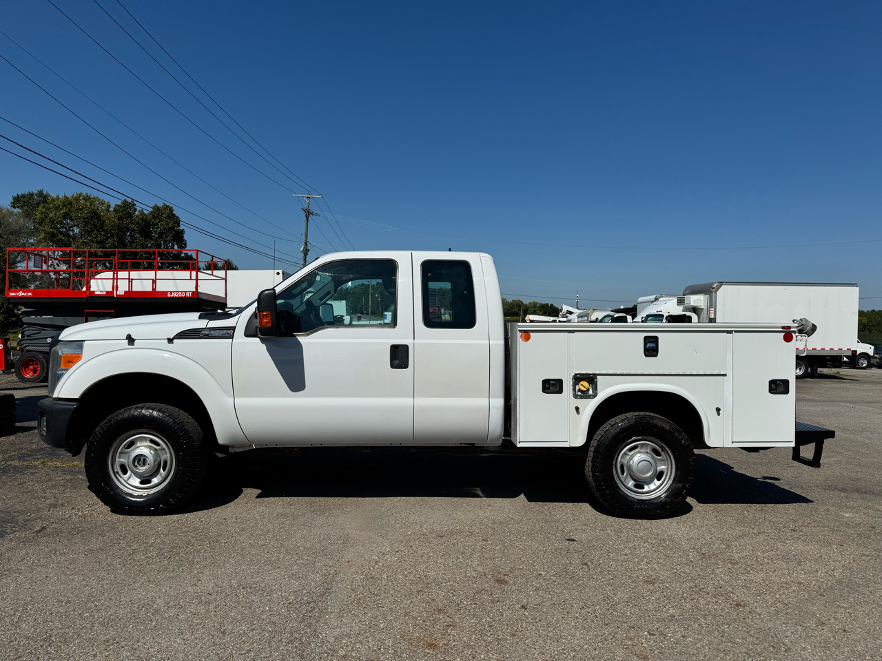 Ford Super Duty F-250 SRW 4WD SuperCab 142" XLT 2016 Ford Super Duty F-250 SRW 4WD SuperCab 142" XLT 2016
