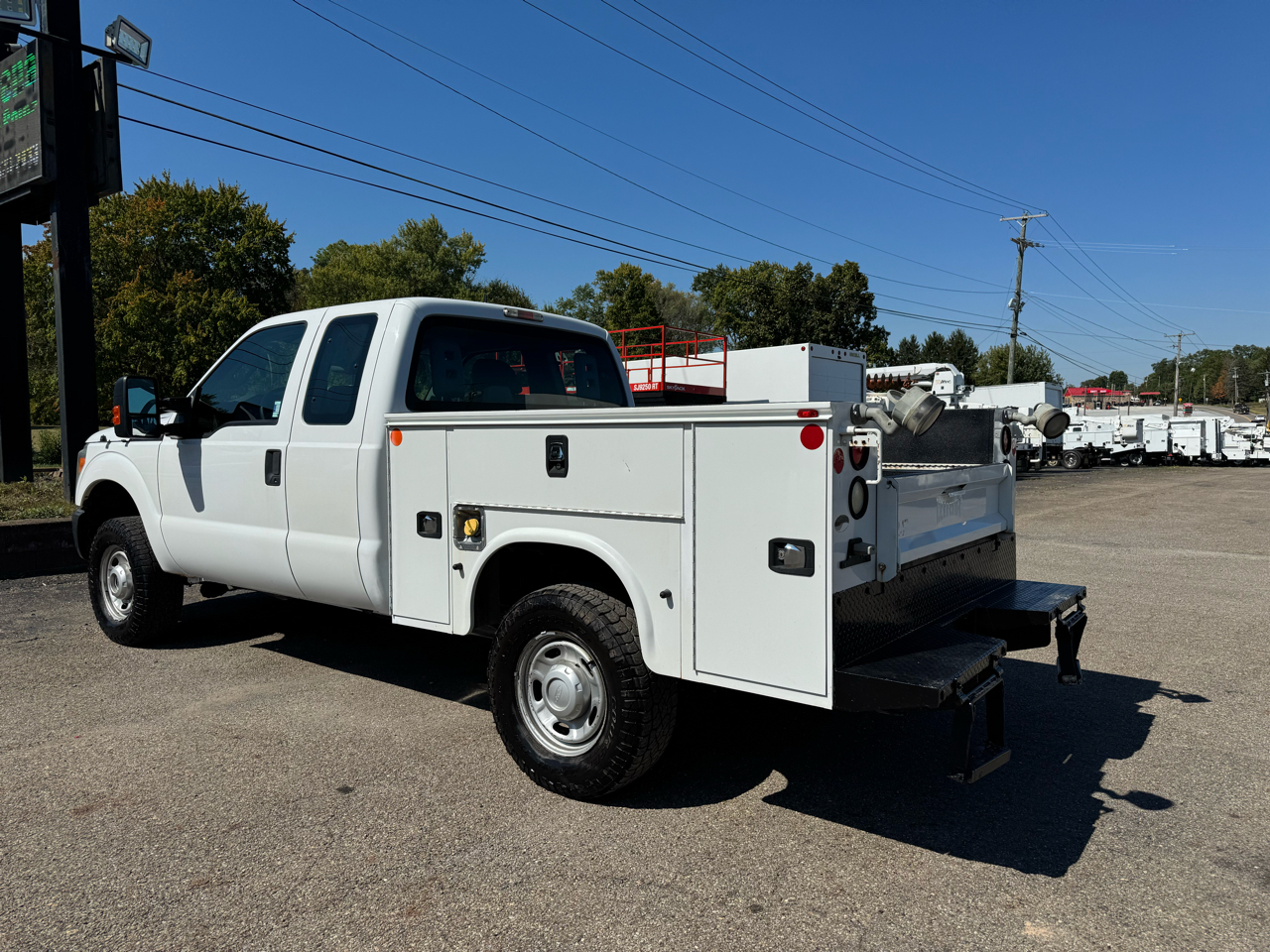 Ford Super Duty F-250 SRW 4WD SuperCab 142" XLT 2016 Ford Super Duty F-250 SRW 4WD SuperCab 142" XLT 2016