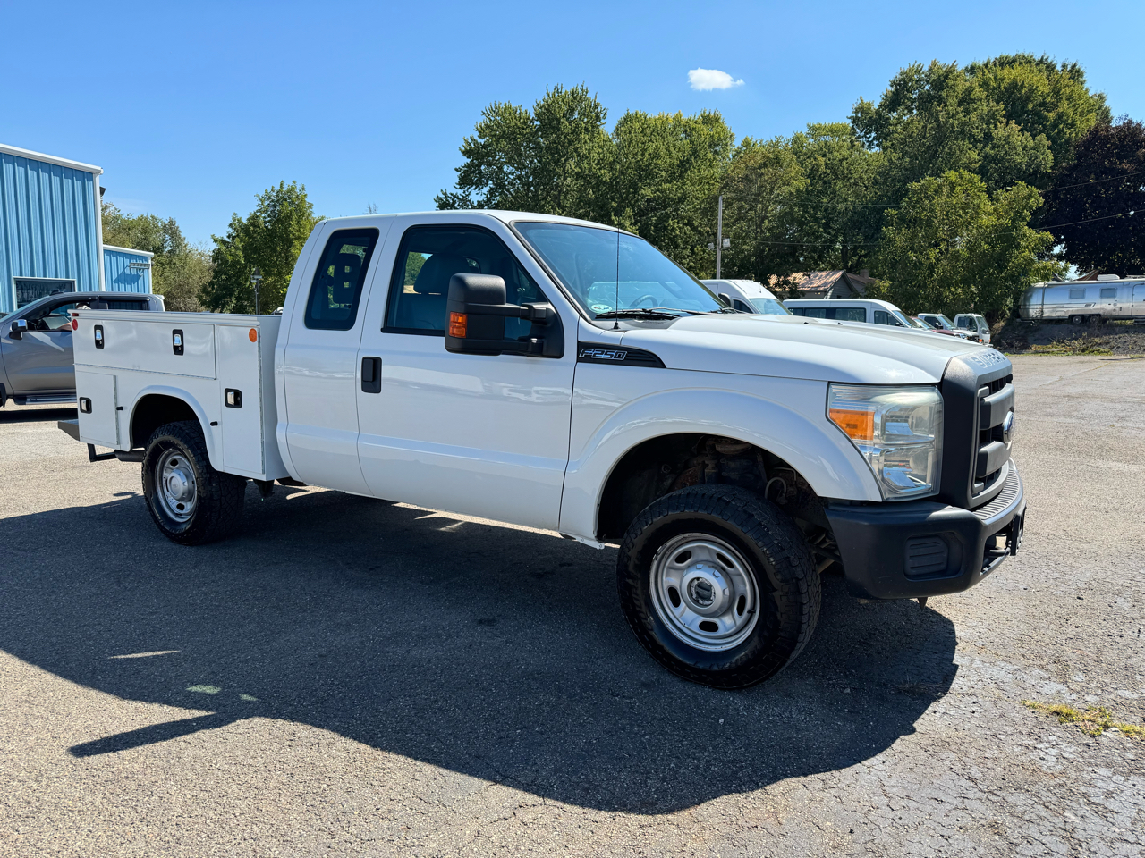 Ford Super Duty F-250 SRW 4WD SuperCab 142" XLT 2016 Ford Super Duty F-250 SRW 4WD SuperCab 142" XLT 2016