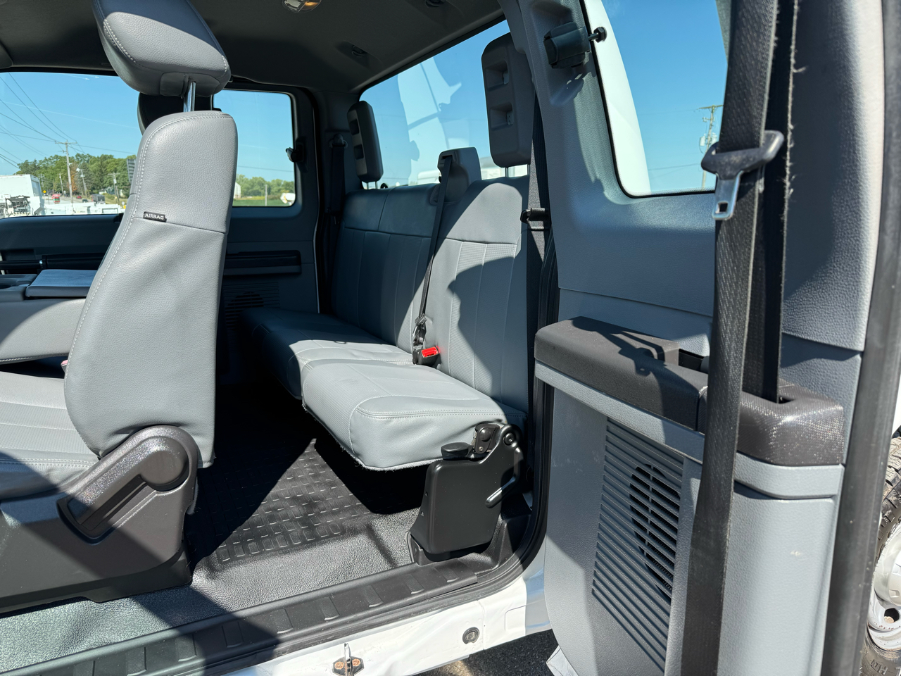 Ford Super Duty F-250 SRW 4WD SuperCab 142" XLT 2016 Ford Super Duty F-250 SRW 4WD SuperCab 142" XLT 2016