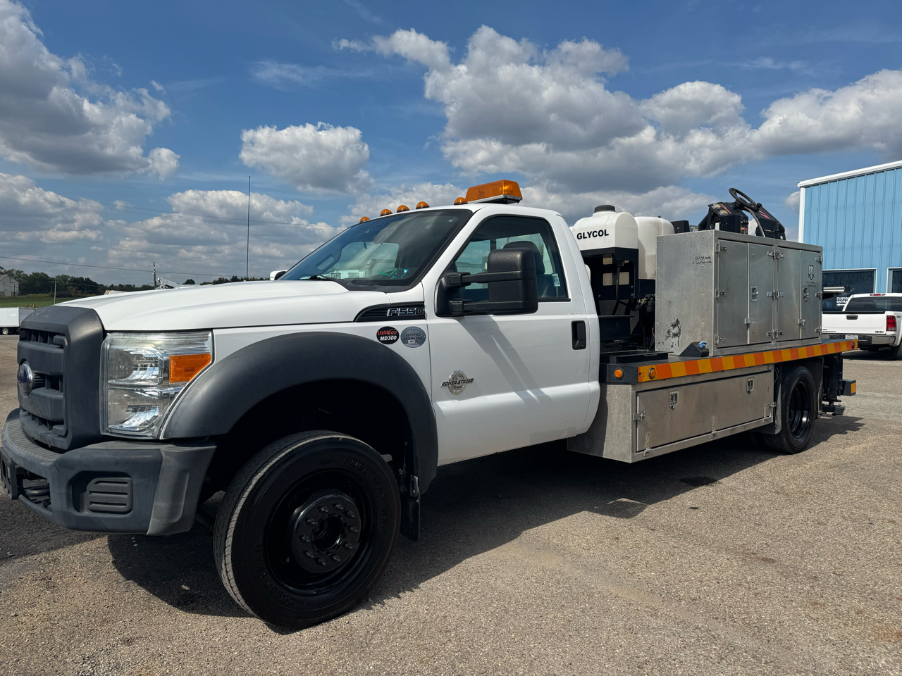 Ford Super Duty F-550 DRW 2WD Reg Cab 189" WB 108" CA XL 2015 Ford Super Duty F-550 DRW 2WD Reg Cab 189" WB 108" CA XL 2015