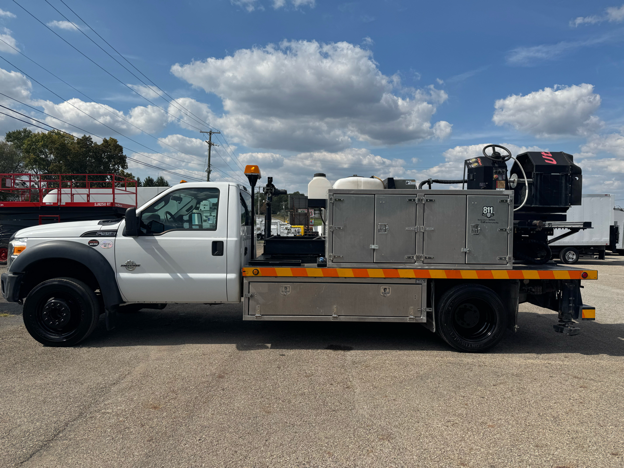 Ford Super Duty F-550 DRW 2WD Reg Cab 189" WB 108" CA XL 2015 Ford Super Duty F-550 DRW 2WD Reg Cab 189" WB 108" CA XL 2015