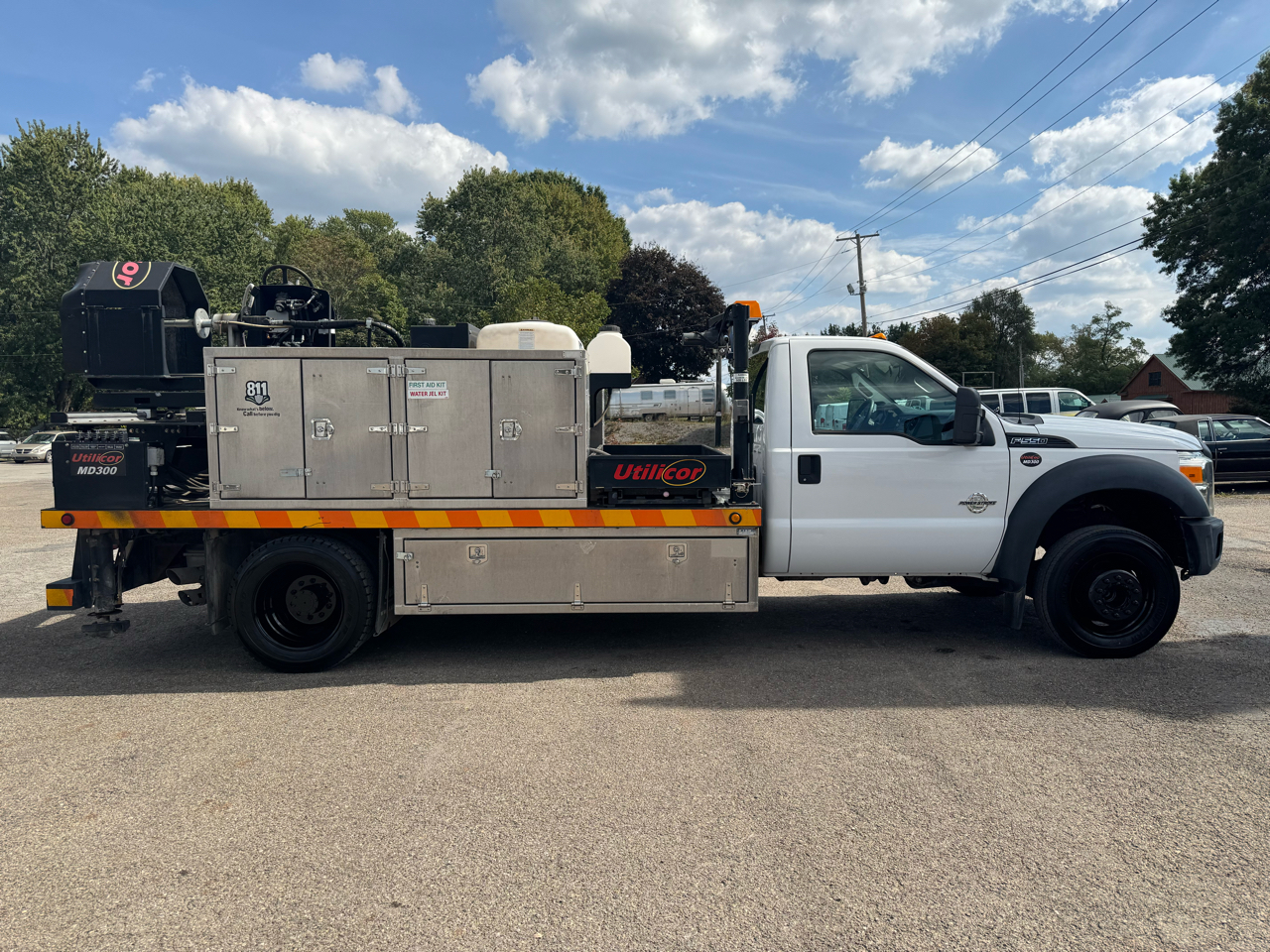 Ford Super Duty F-550 DRW 2WD Reg Cab 189" WB 108" CA XL 2015 Ford Super Duty F-550 DRW 2WD Reg Cab 189" WB 108" CA XL 2015