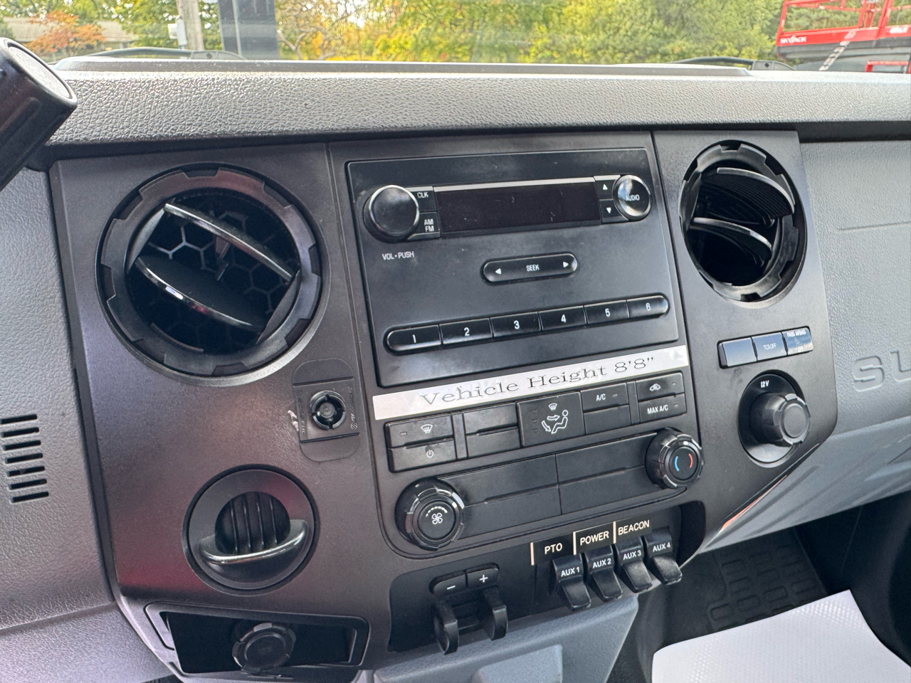 Ford Super Duty F-550 DRW 2WD Reg Cab 189" WB 108" CA XL 2015 Ford Super Duty F-550 DRW 2WD Reg Cab 189" WB 108" CA XL 2015