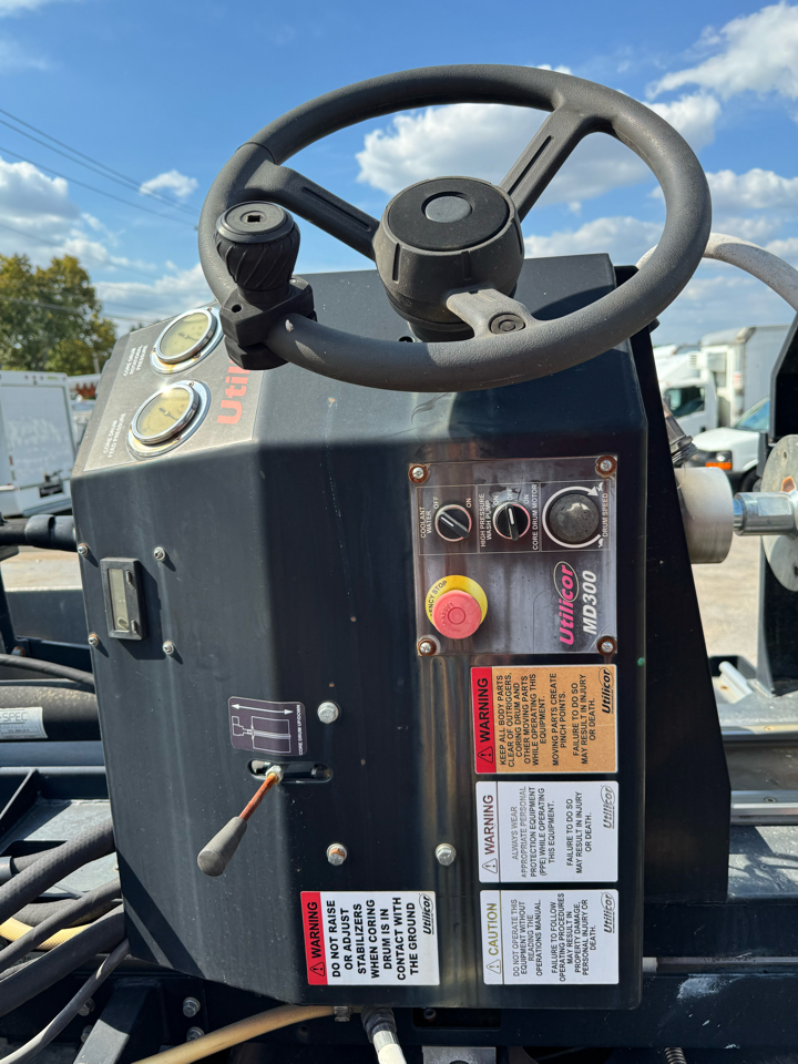 Ford Super Duty F-550 DRW 2WD Reg Cab 189" WB 108" CA XL 2015 Ford Super Duty F-550 DRW 2WD Reg Cab 189" WB 108" CA XL 2015