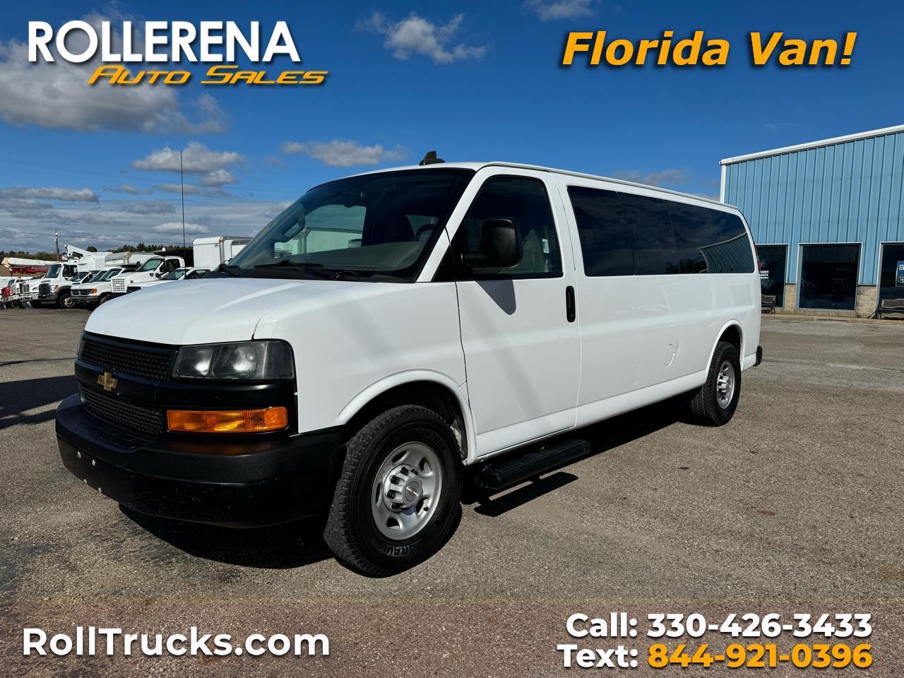 2022 Chevrolet Express Passenger RWD 3500 155" LS