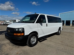 2022 Chevrolet Express Passenger 
