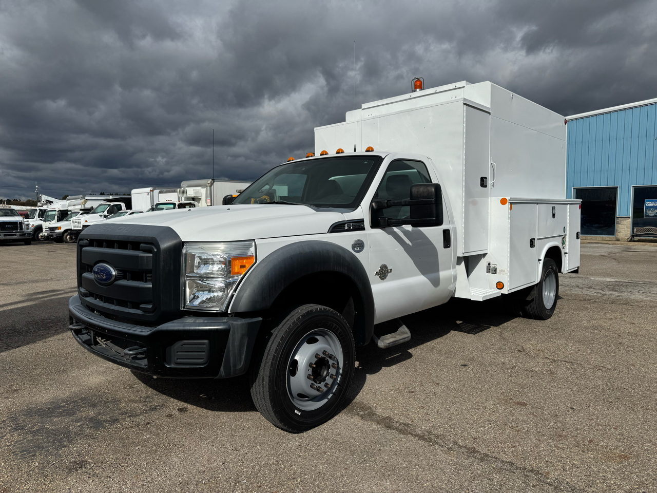 Ford Super Duty F-550 DRW Reg Cab 165" WB 84" CA XL 4WD 2011 Ford Super Duty F-550 DRW Reg Cab 165" WB 84" CA XL 4WD 2011